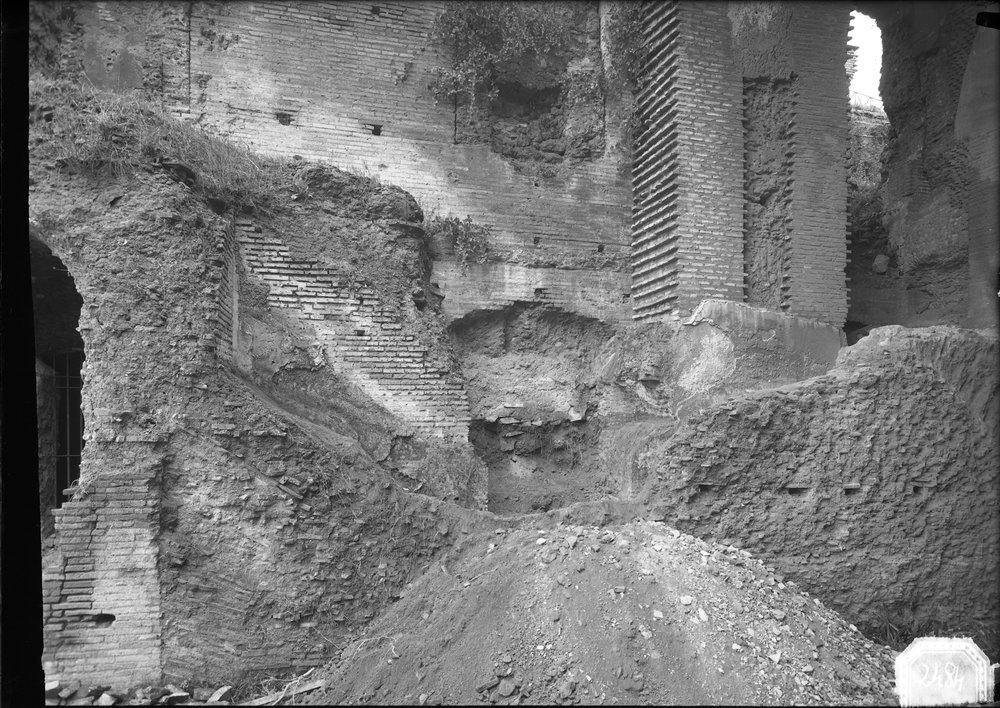 Zona del ponte, part.re parete occidentale prima del restauro (Ottobre 1964) - 2484.tif