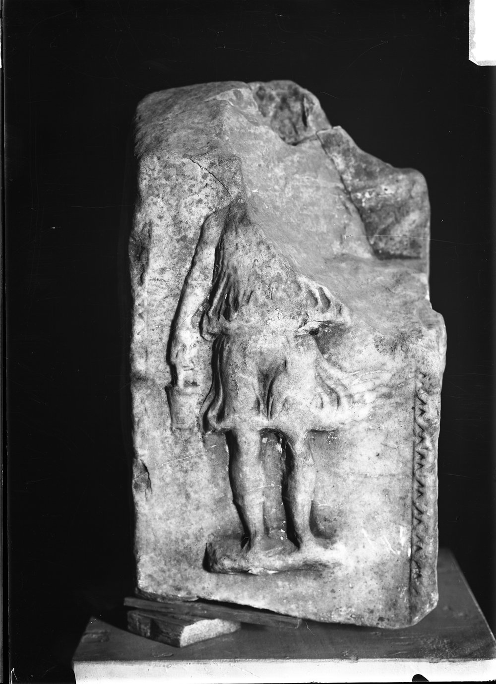Statue, rilievi, basi in marmo 1387.tif