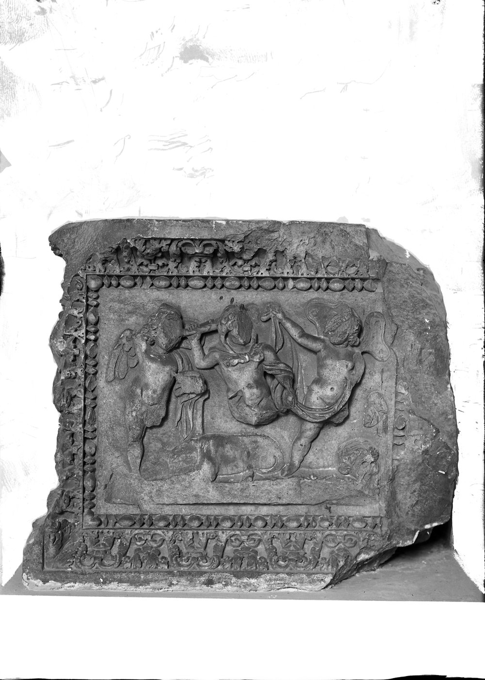 Statue, rilievi, basi in marmo 1383.tif