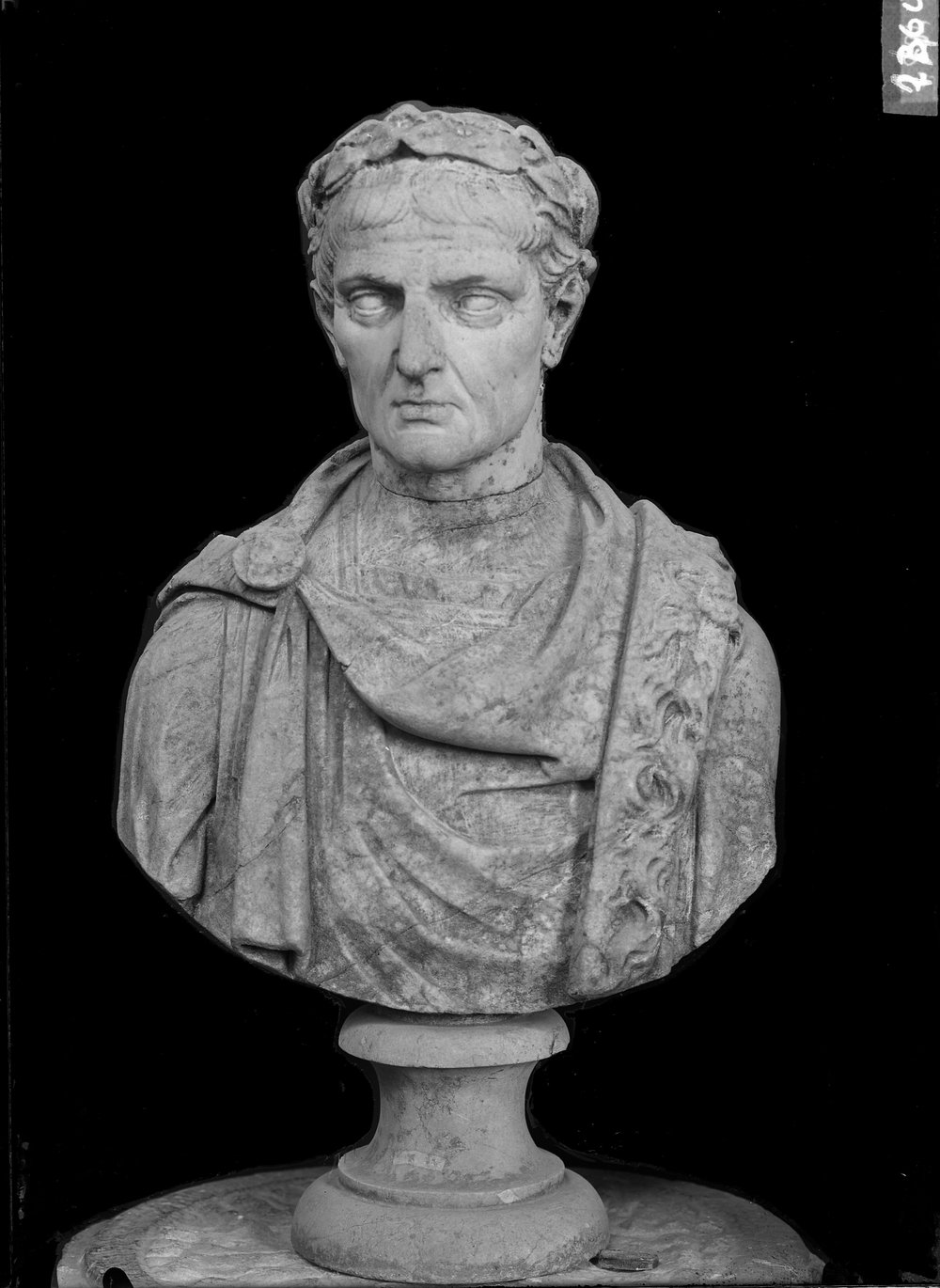 Busti e statue 1460.tif