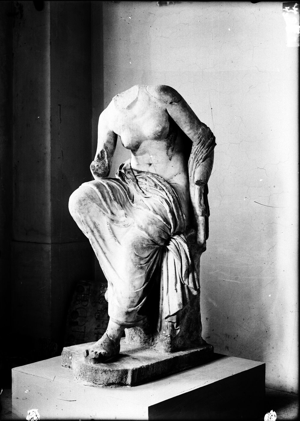 Busti e statue 1464.tif