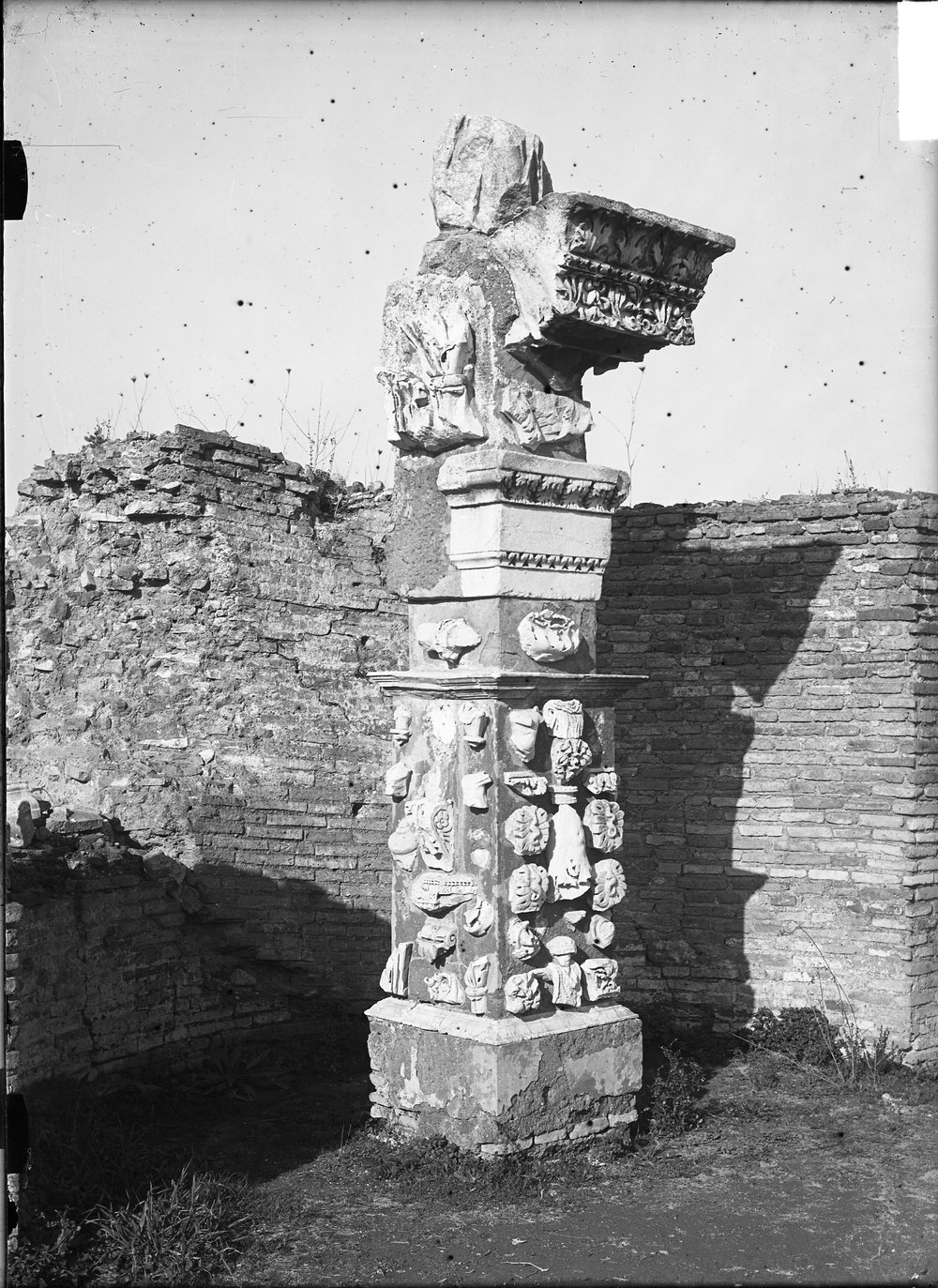 Frammenti scultorei - 1546.tif