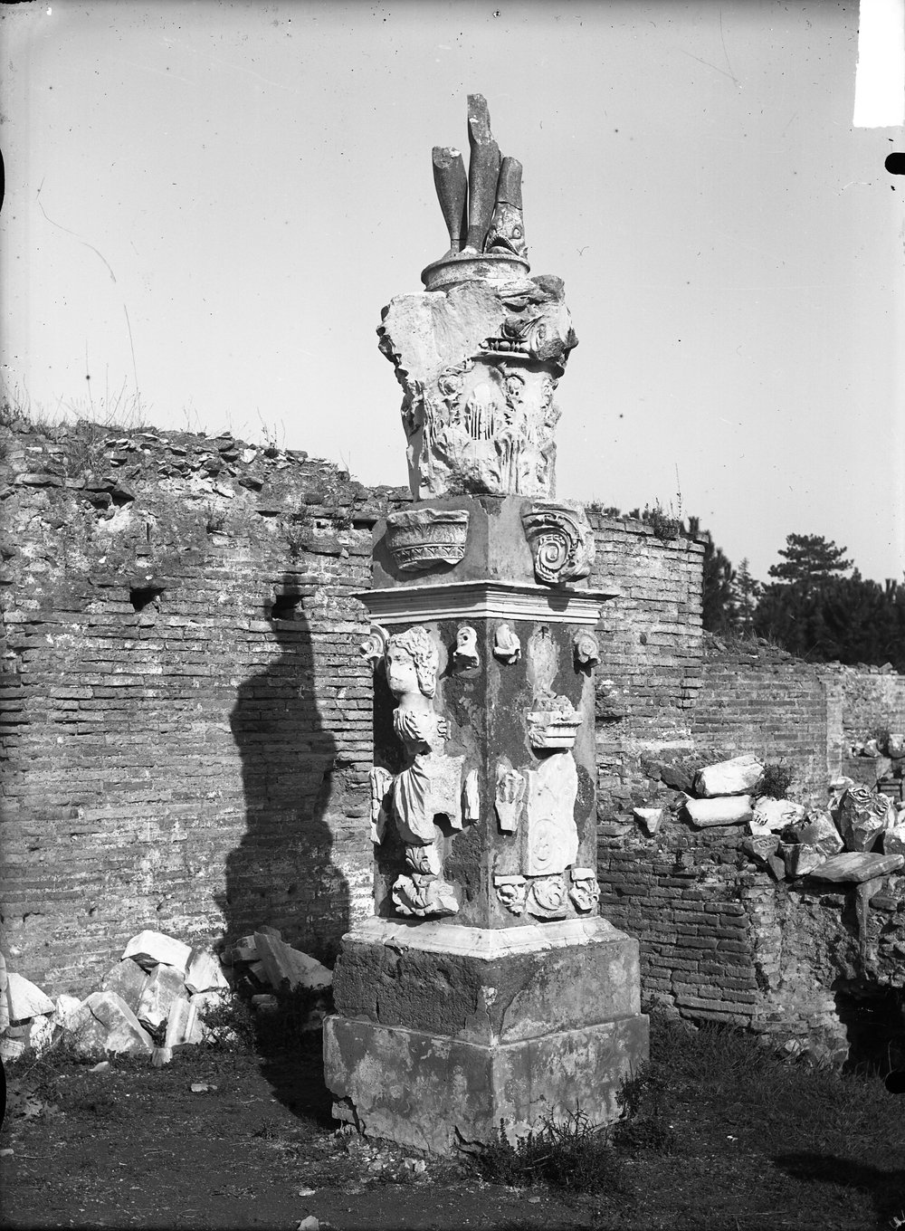 Frammenti scultorei - 1547.tif