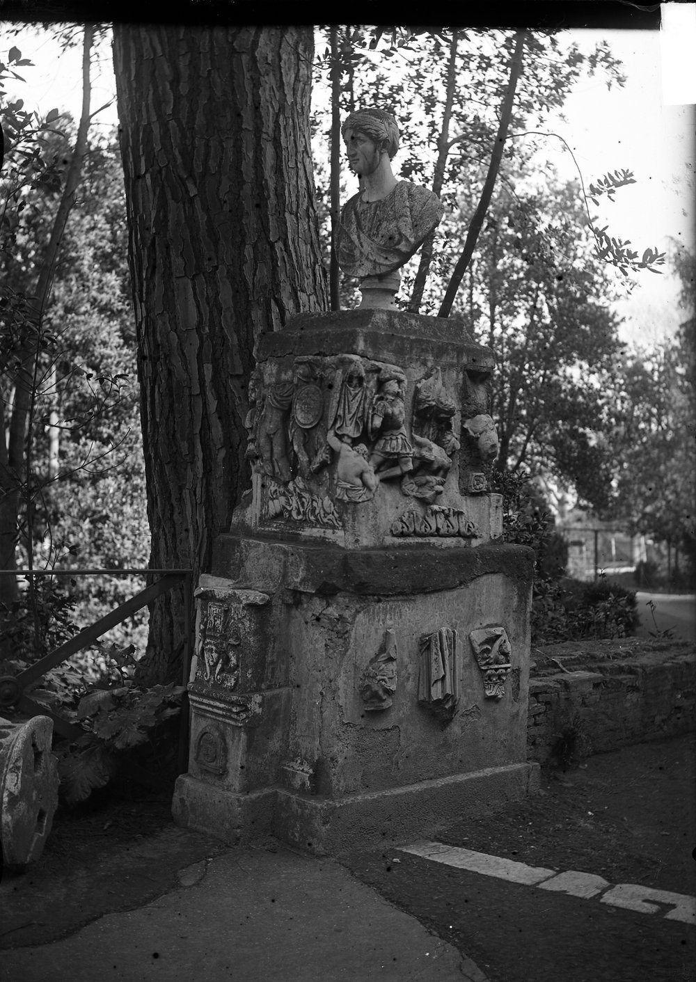 Frammenti scultorei - 1548.tif