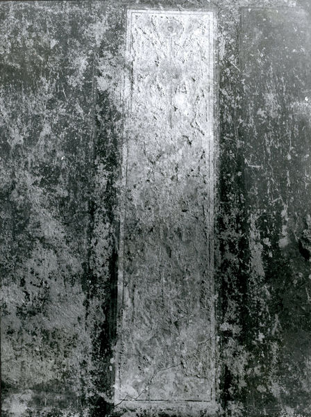 002111 - restauro - Casa di Augusto, "Studiolo di Augusto" c.d., cubicolo superiore, parete di fondo: pittura parietale in secondo stile pompeiano, durante la fase di collocazione su supporti, prima del distacco (1982) e del restauro. Anno di esecuzione dei lavori:1981. 
Bibliografia: Musatti, G. "Casa di Augusto sul Palatino. L'intervento di restauro e considerazioni sulla decorazione pittorica" in Bollettino d'Arte 2, aprile-giugno 2009 (serie VII) pp. 21 e ss. 

Neg. serie Film nÂ° 960