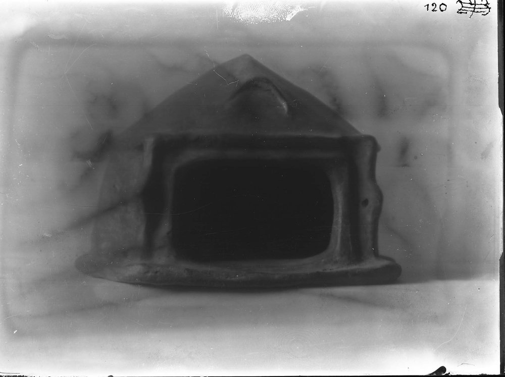 Lastra 120, Urna Capanna Del Museo Pigorini.jpg