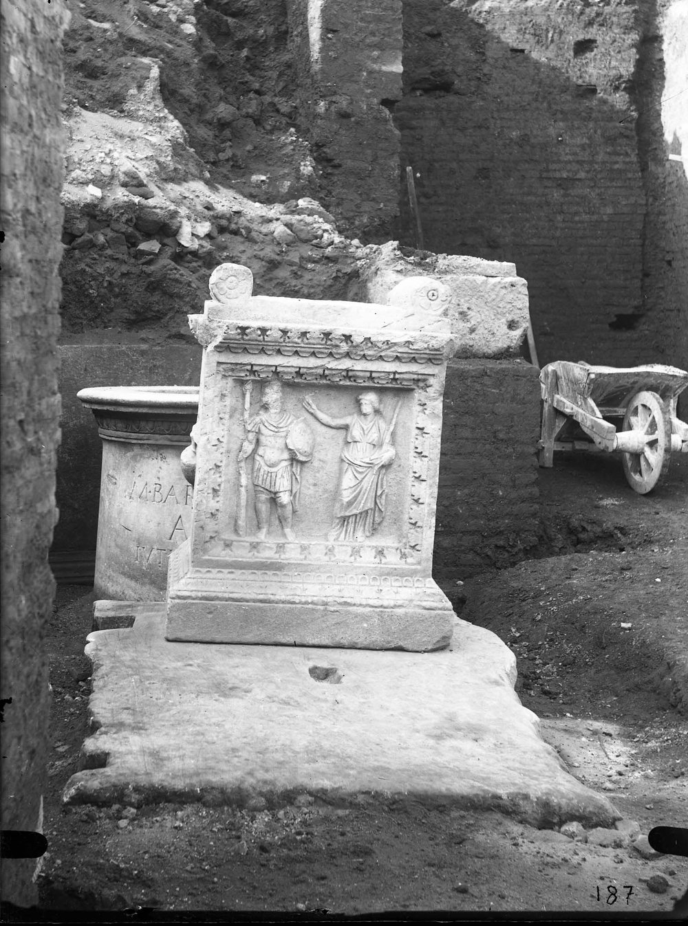 Lastra 187, Sacrario di Giuturna.jpg