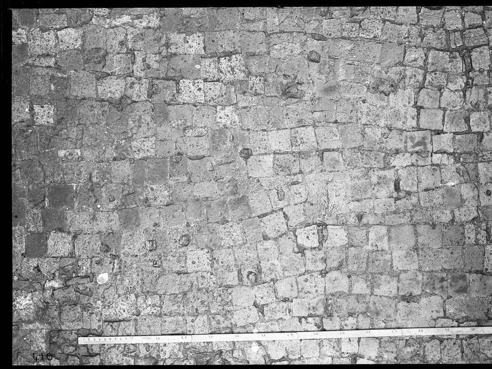 Lastra 410, Rostri di Cesare.jpg