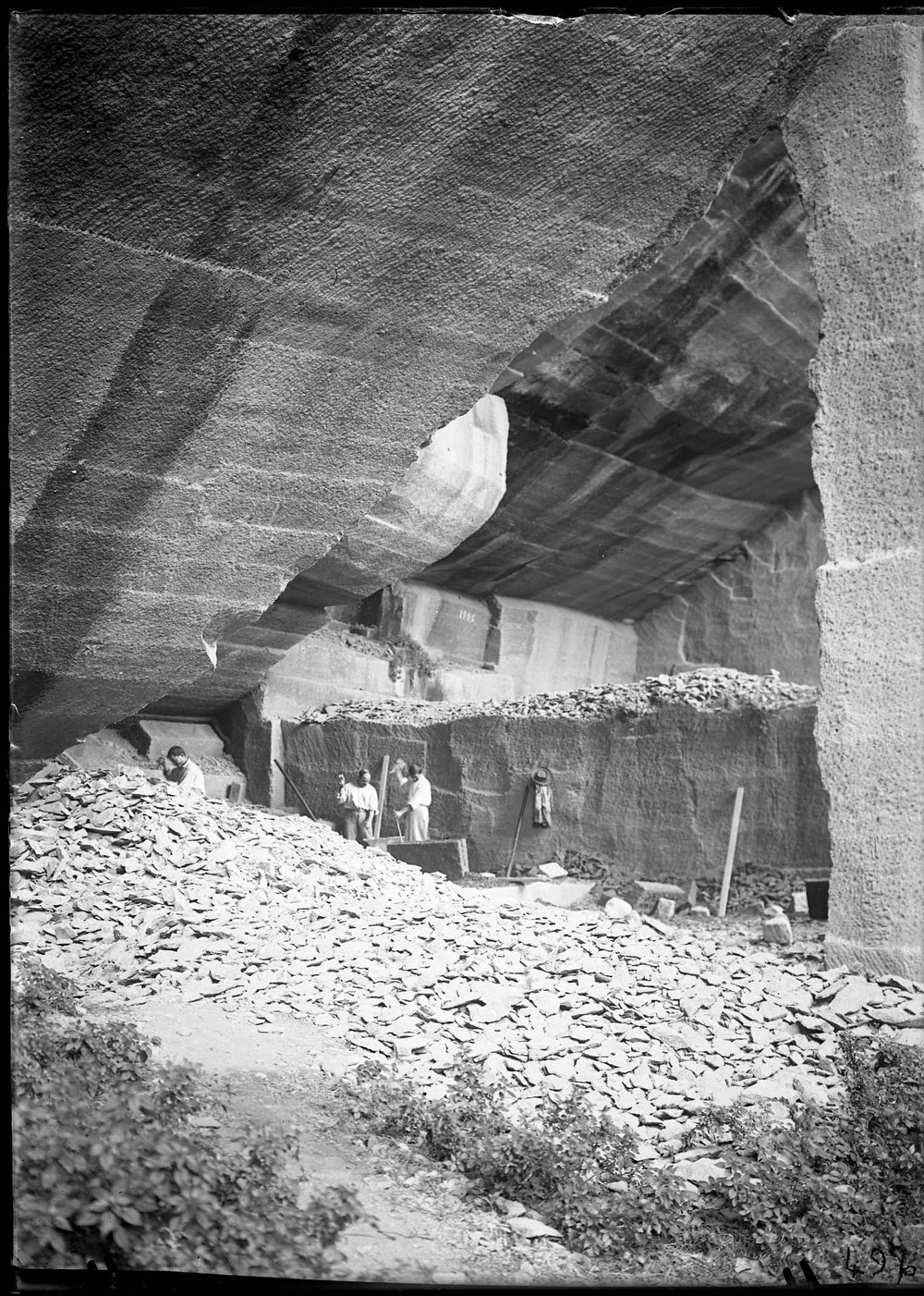 Lastra 496, Cave di peperino a Marino.jpg