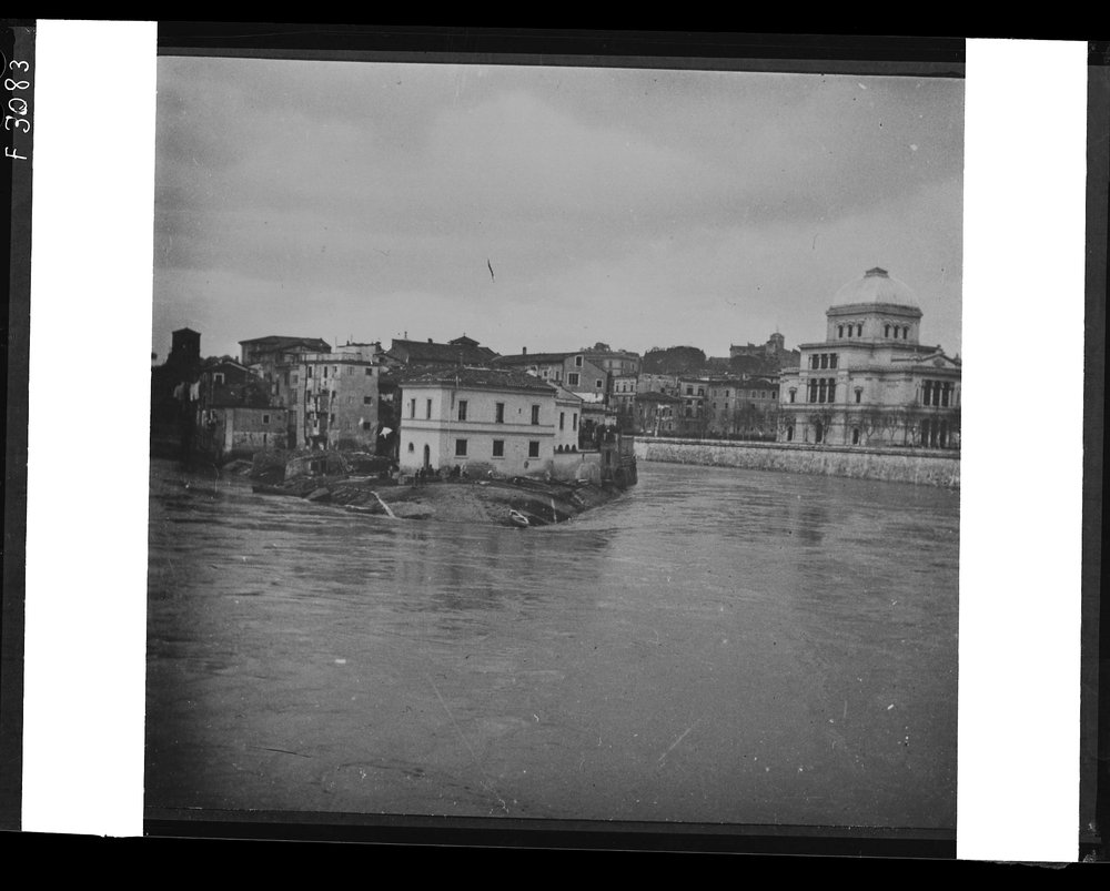 Pellicola 3083, 2C vecchie riprese sul tevere.tif