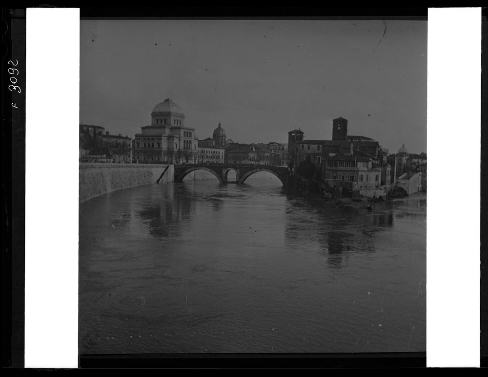 Pellicola 3092, 2C vecchie riprese sul tevere.tif