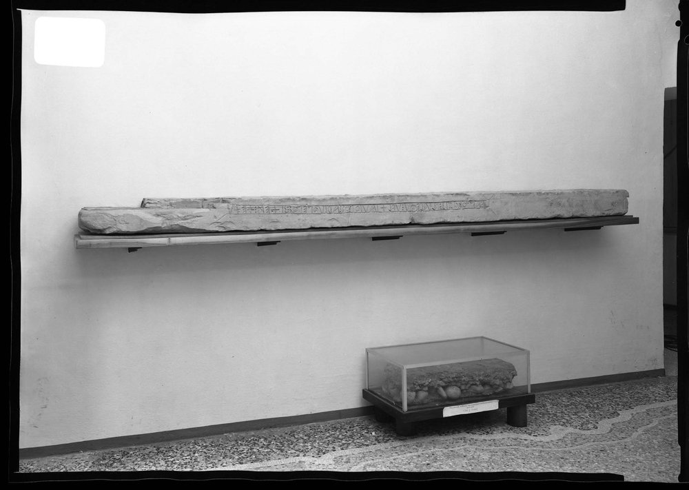 Pellicola 2923, Mostra ''i Galli e l'Italia'' - iscrizione di Prestino.jpg