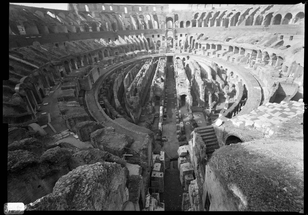 Pellicola 2795, Colosseo dopo i lavori di ripulitura, primavera 1969.jpg