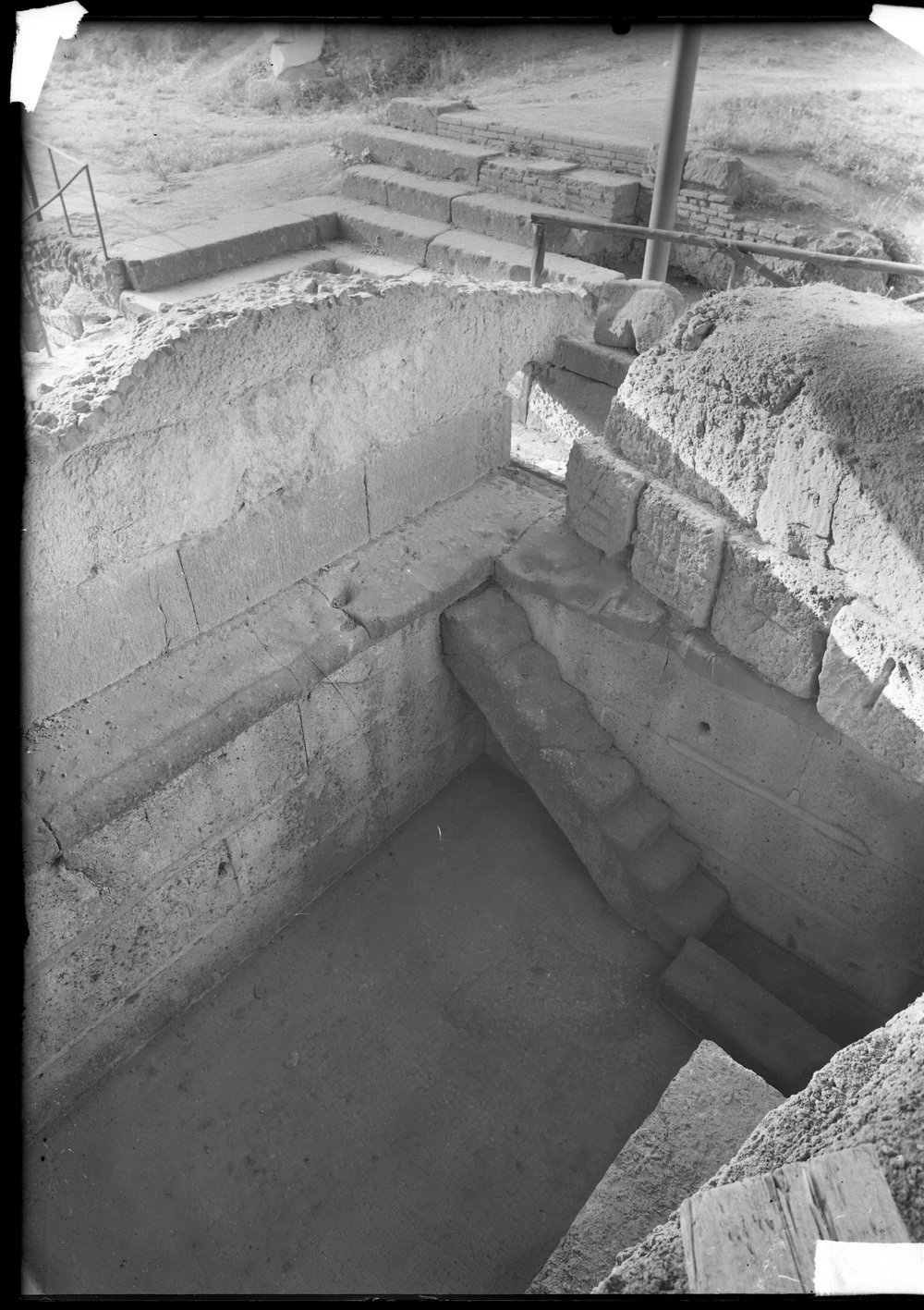 Lastra 2181, Palatino. Scalae Caci - cisterna - Copia.tif