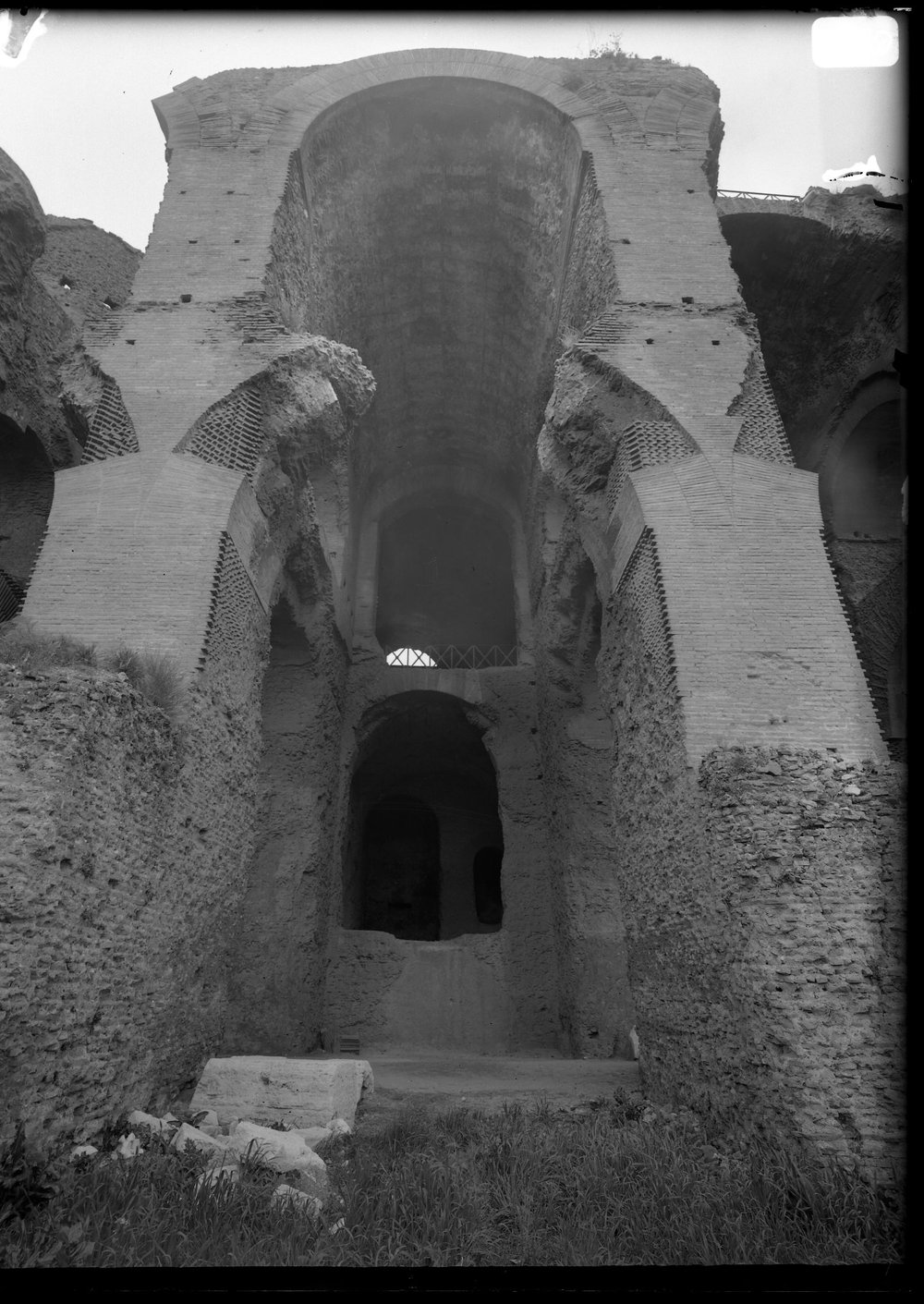 Lastra 2890, Terme Severiane - foto febbraio 1972 - fronte degli ambienti del c.d.tif