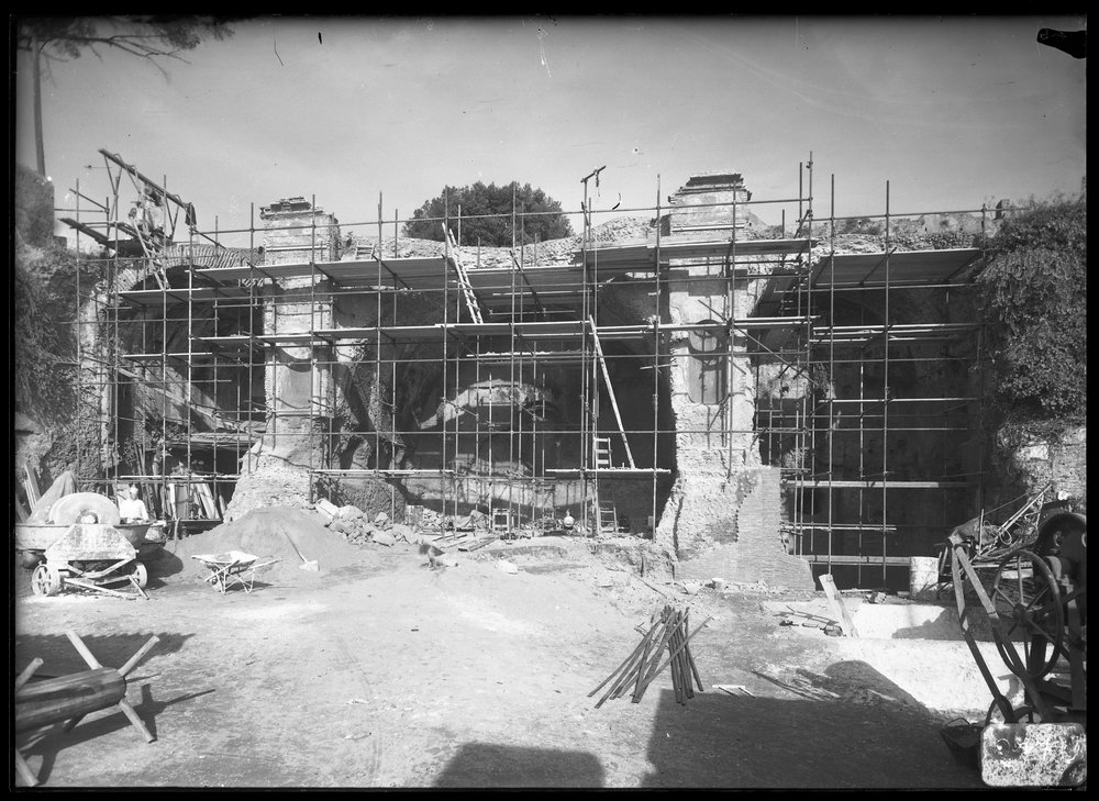 Lastra 2770 - Domus Praeconum - ponteggi per impermeabilizzazione - restauri 1967-68.tif