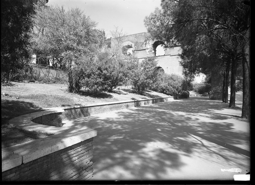 Lastra 2552, Palatino III tratto campo via S.Gregorio prima della nuova recinzione.tif