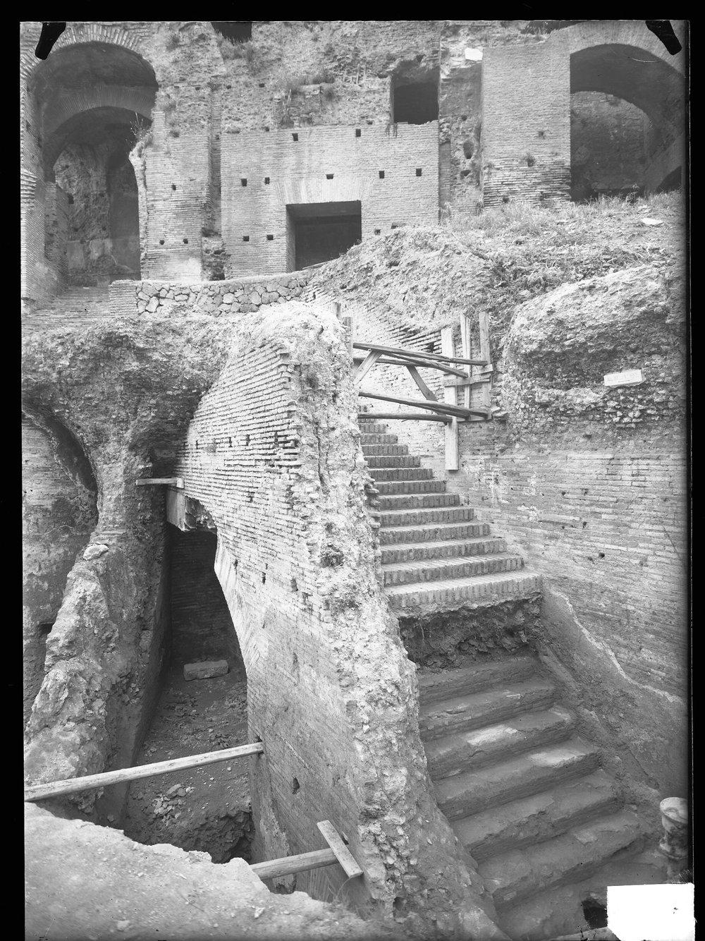 Lastra 2677, Terme Severiane - Scalone - scala antica e soprastante moderna.tif