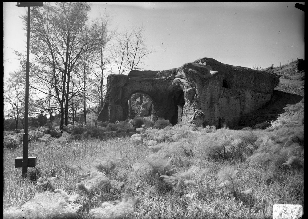 Lastra 2733, Palatino versante orientale, grande rudere all'angolo est visto da Circo Massimo.tif