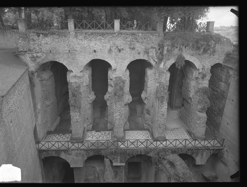 Lastra 2700, Domus Tiberiana - c.d. ponte di Caligola, dopo restauro mosaici.tif