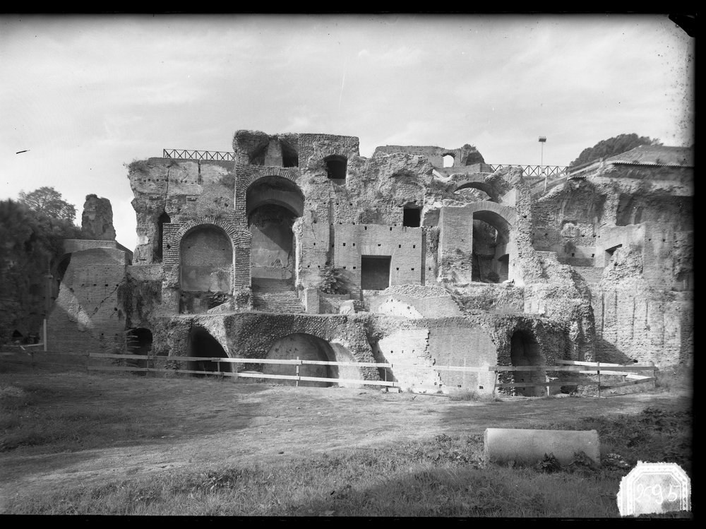 Lastra 2695, Scalone Severiano - parte inferiore dopo il restauro.tif