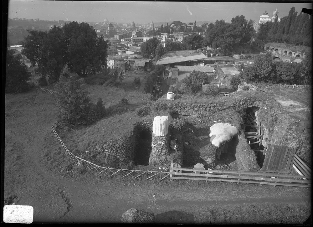 Lastra 2706, Tempio di Apollo, parete anteriore del nucelo basamentale.tif