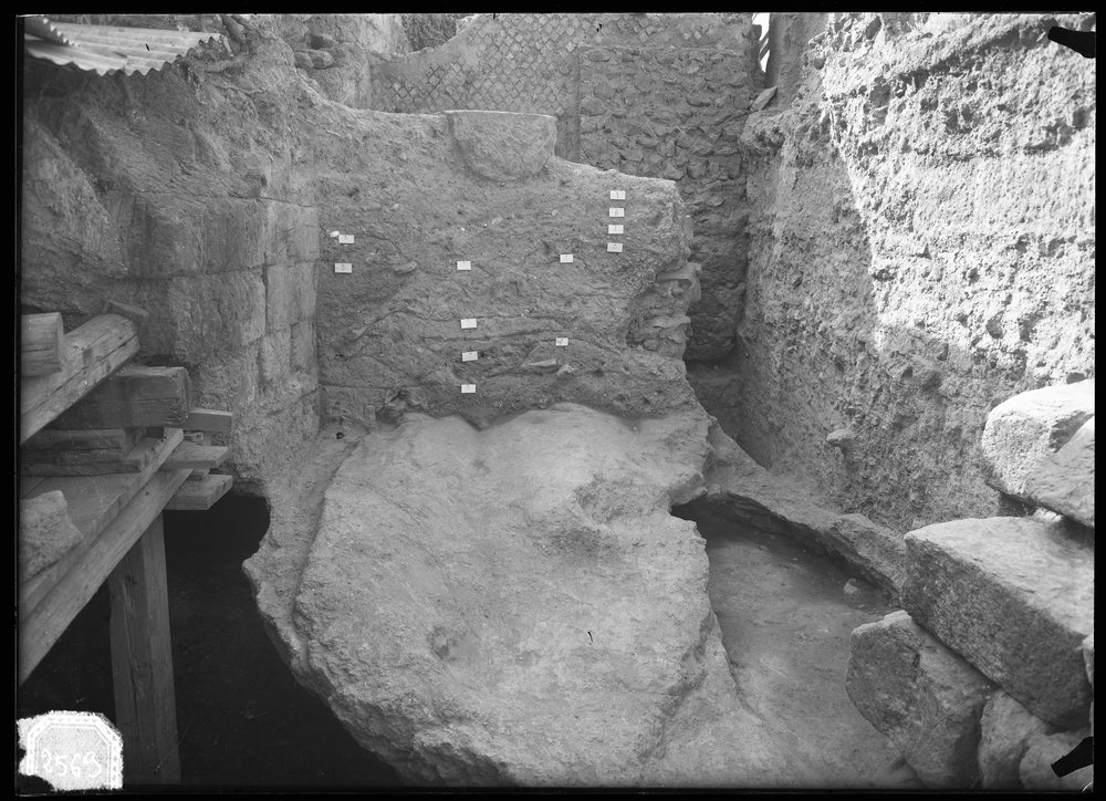 Lastra 2569, Palatino, scavi a sud-ovest delle Scalae Caeci.tif