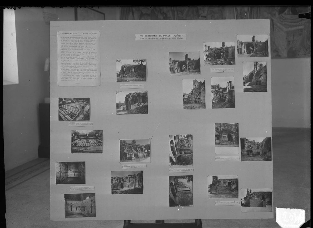 Lastra 2540, Settimana dei Musei, cartellone esposto alla Sala del Fregio.jpg