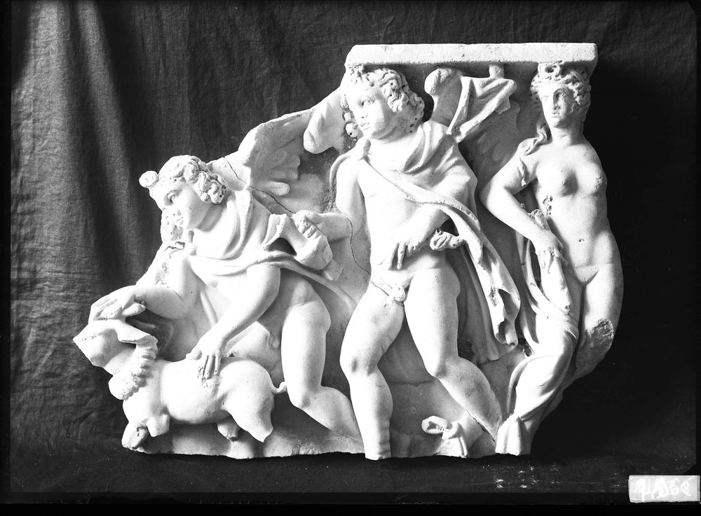 Lastra 1532, Antiquario Platino.jpg