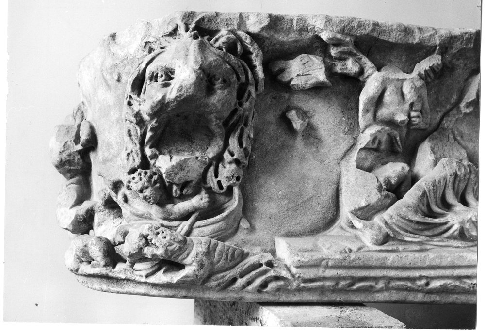 Sarcofago Antiquarium Forense 3.tif