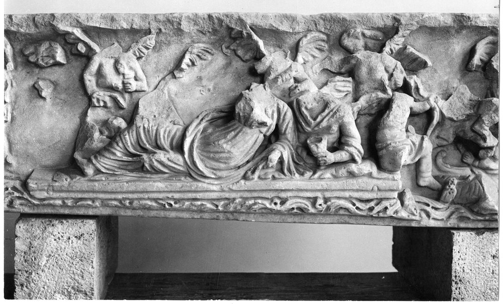 Sarcofago Antiquarium Forense 2.tif