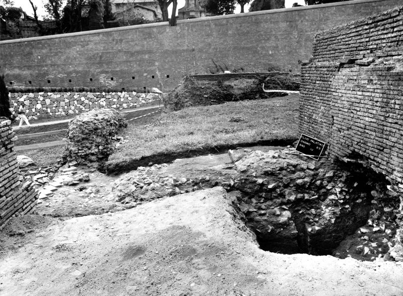 000228 - scavo archeologico - Clivio Palatino, ambiente A1: lavori, saggio 1985