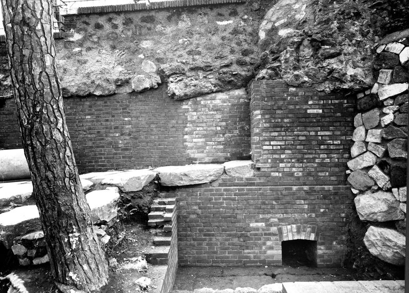005733 - scavo archeologico - Clivio Palatino, lato sinistro: scavo, livello augusteo gennaio 1987
