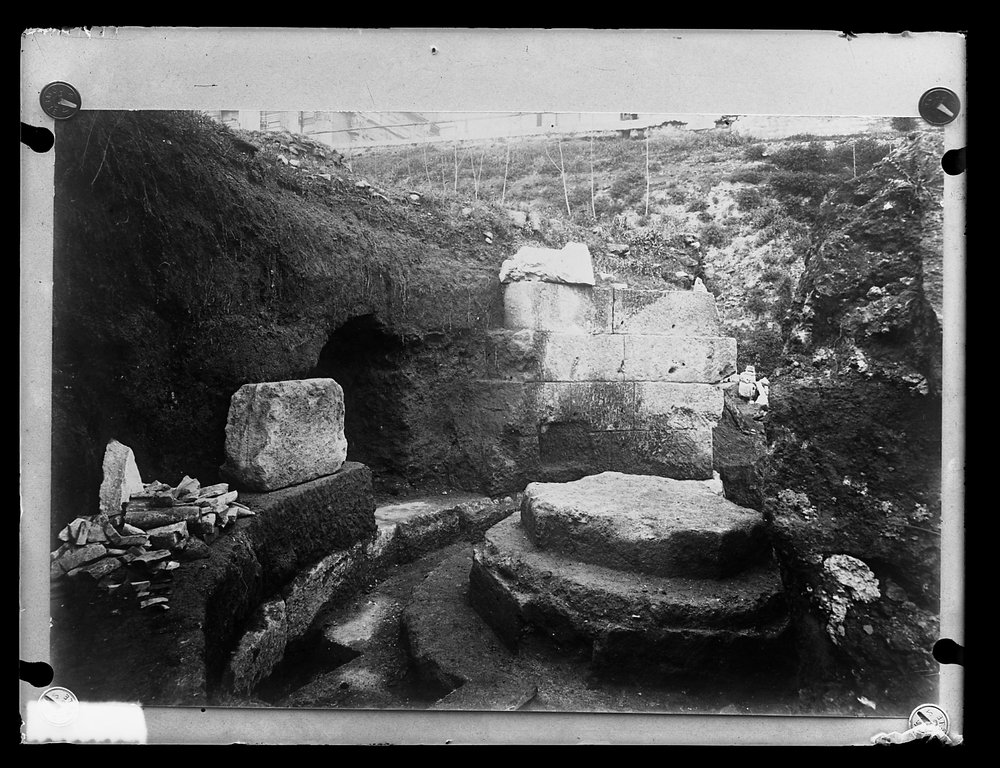 Lastra A 4 Tempio del divo Giulio.tif