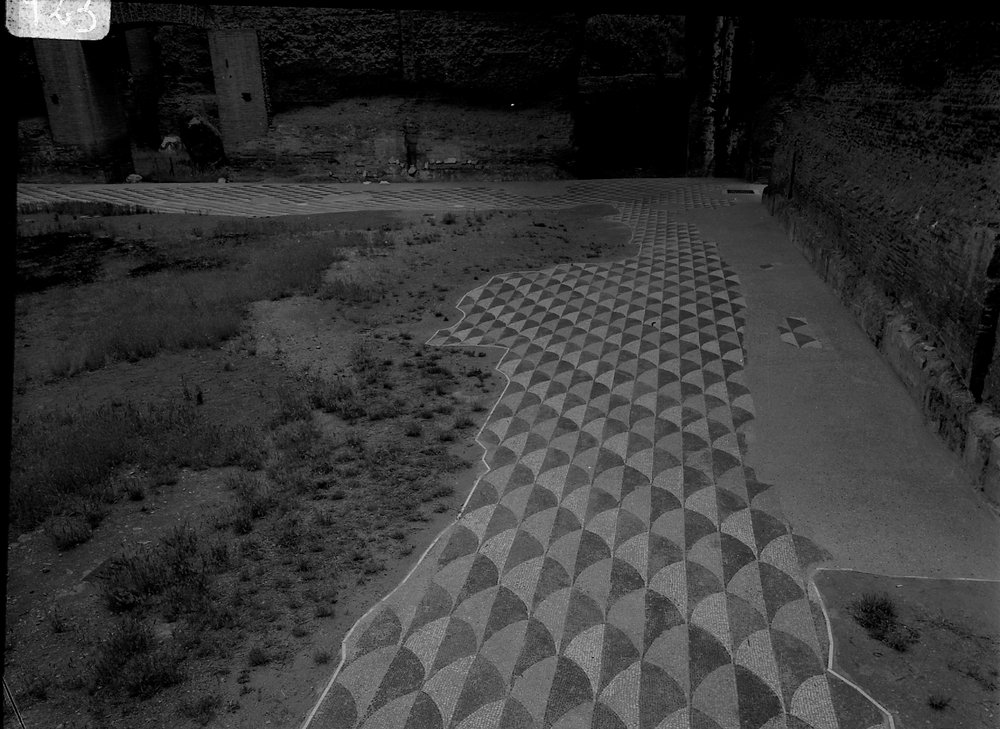 A 923  Caracalla - mosaico palestra occidentale dopo il restauro -1969.tif