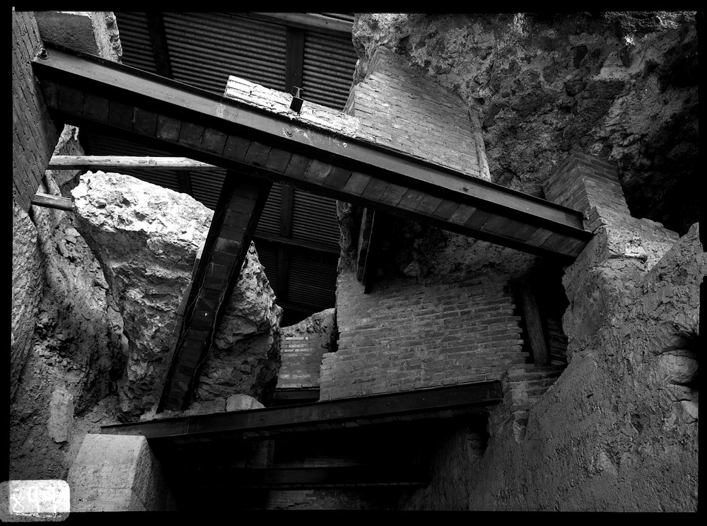 A 899 Zona Augustea - scavi '70 grande rampa di accesso al T. di Apollo.tif