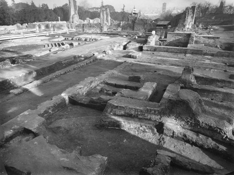003136 - scavo archeologico - Domus Augustana, ambienti sul lato Occidentale del peristilio superiore: zona antistante l'antiquario Palatino dopo lo scavo