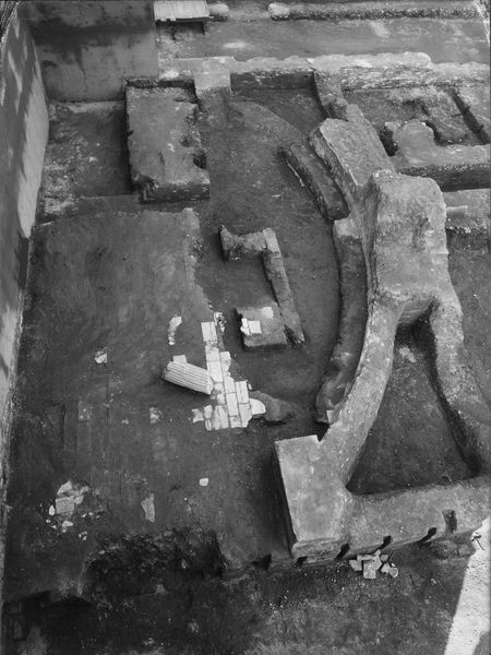 003142 - scavo archeologico - Domus Augustana, ambienti sul lato Occidentale del peristilio: zona antistante l'antiquario Palatino, dopo lo scavo