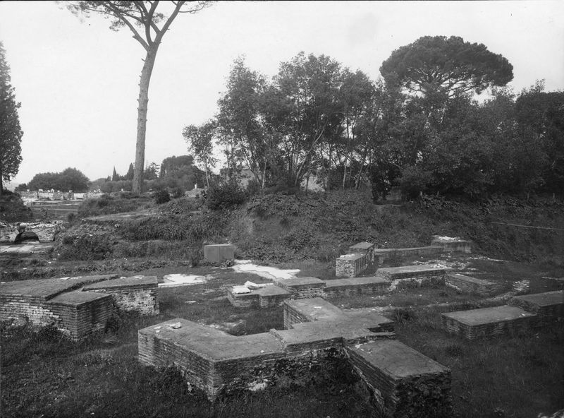 003163 - scavo archeologico - Domus Augustana, ambientI sul lato orientale del peristilio superiore: durante lo scavo
