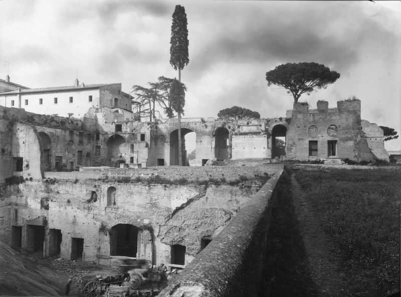 003312 - scavo archeologico - Domus Augustana, peristilio inferiore: durante i lavori di scavo, aprile 1936