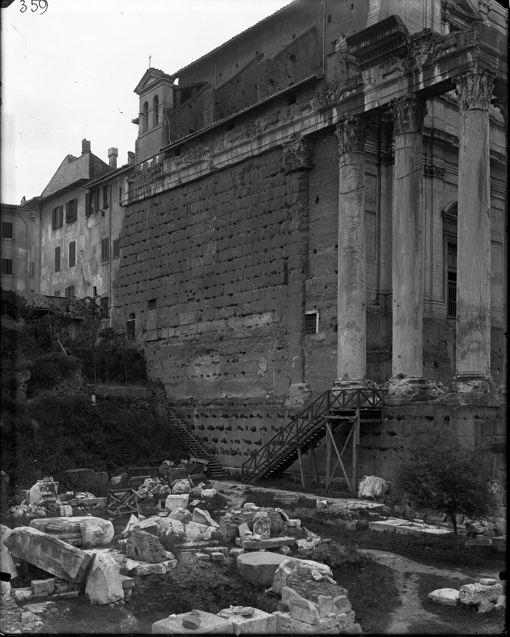 Tempio di Antonino e Faustina 359-asf015703.jpg