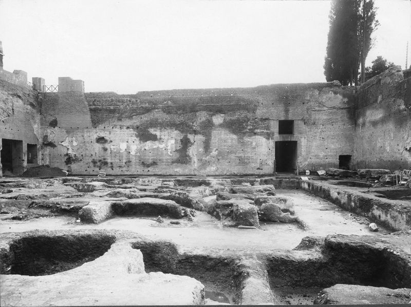 003348 - scavo archeologico - Domus Augustana, peristilio inferiore: lato verso lo Stadio, dopo lo scavo