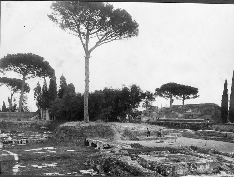 003416 - scavo archeologico - Domus Augustana, peristilio superiore: durante lo scavo