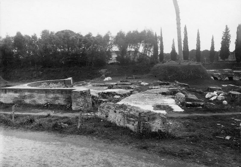 003424 - scavo archeologico - Domus Augustana, peristilio superiore: durante lo scavo