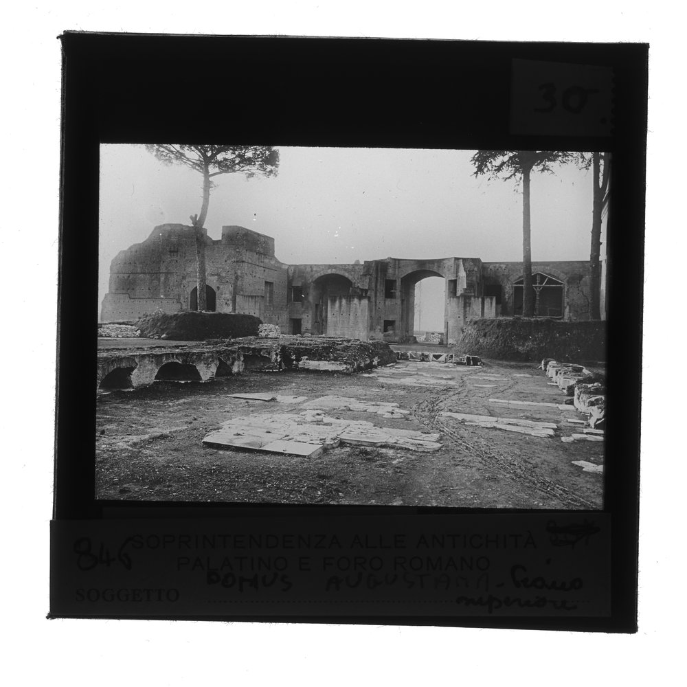 Dipaositiva 8X8 - 846.tif
