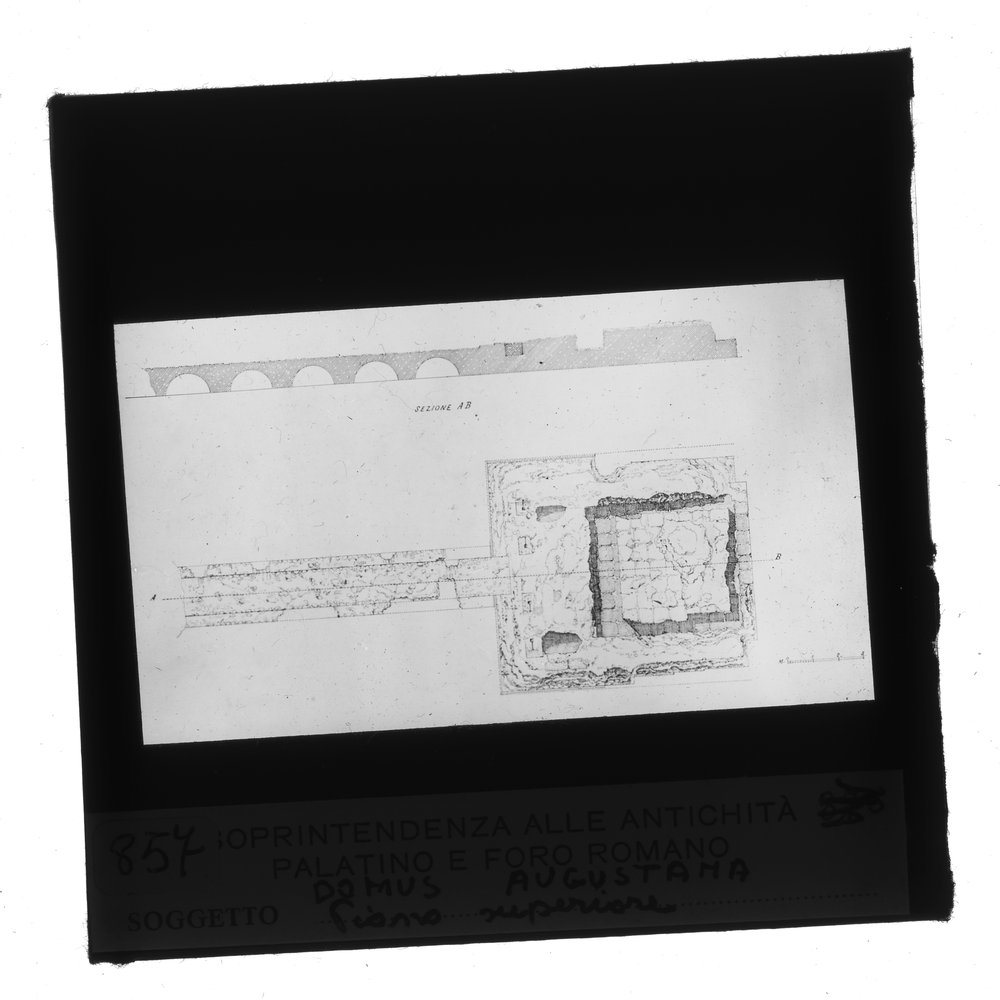 Dipaositiva 8X8 - 857.tif