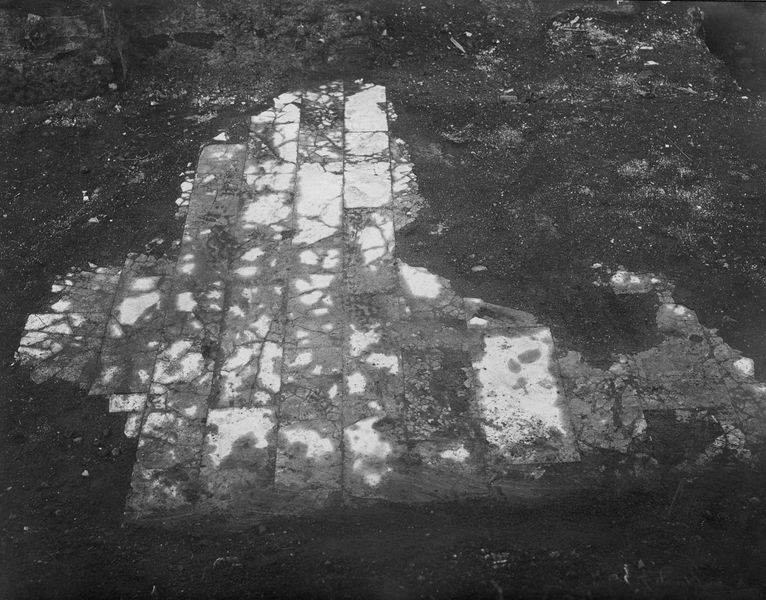 003456 - scavo archeologico - Domus Augustana, peristilio superiore: particolare pavimenti, gennaio 1929