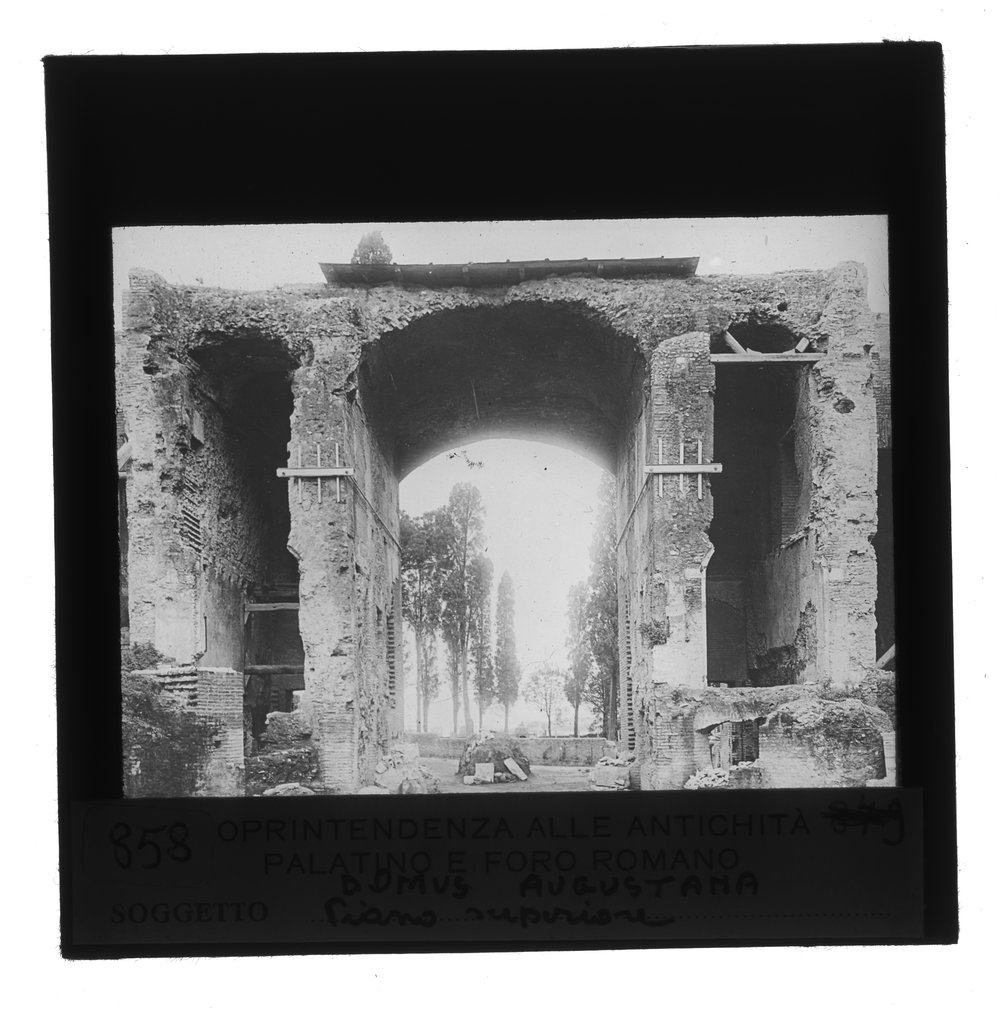 Dipaositiva 8X8 - 858.tif