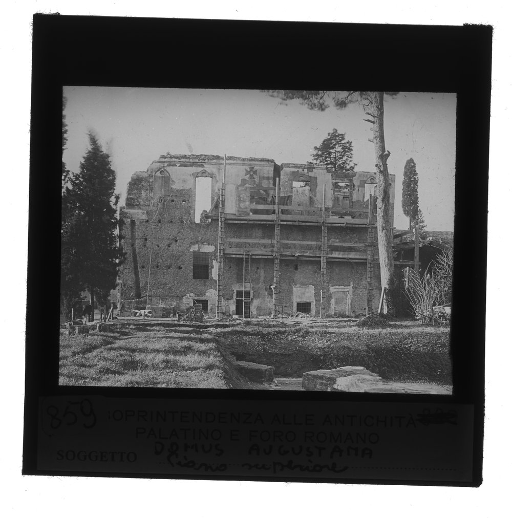 Dipaositiva 8X8 - 859.tif