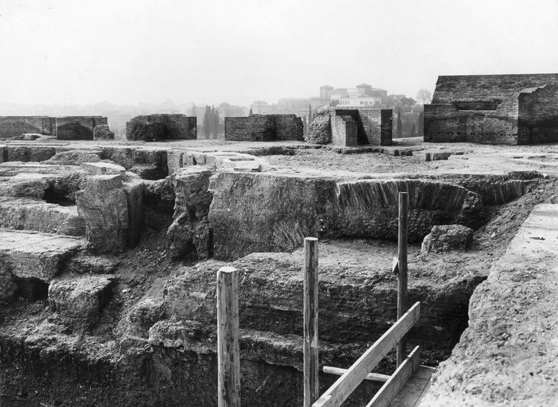 003513 - scavo archeologico - Domus Augustana, verso il Circo Massimo: piano superiore in corso di scavo